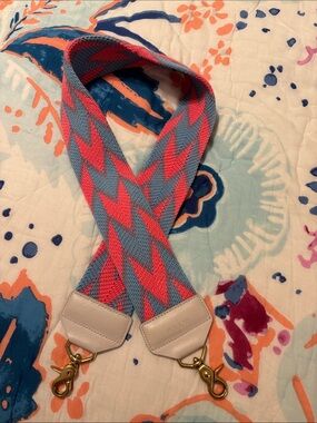 Salt Crossbody Strap